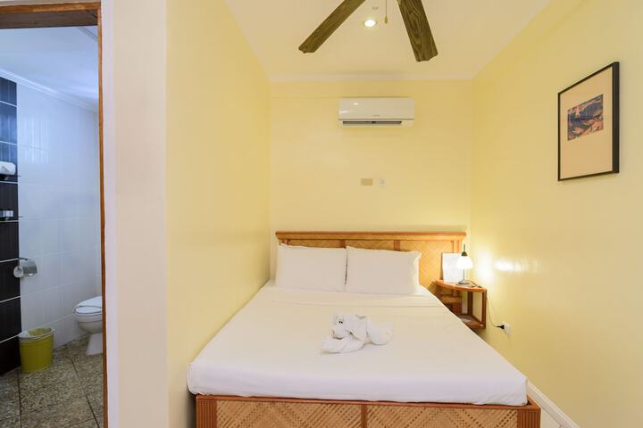 Room 4 of 50