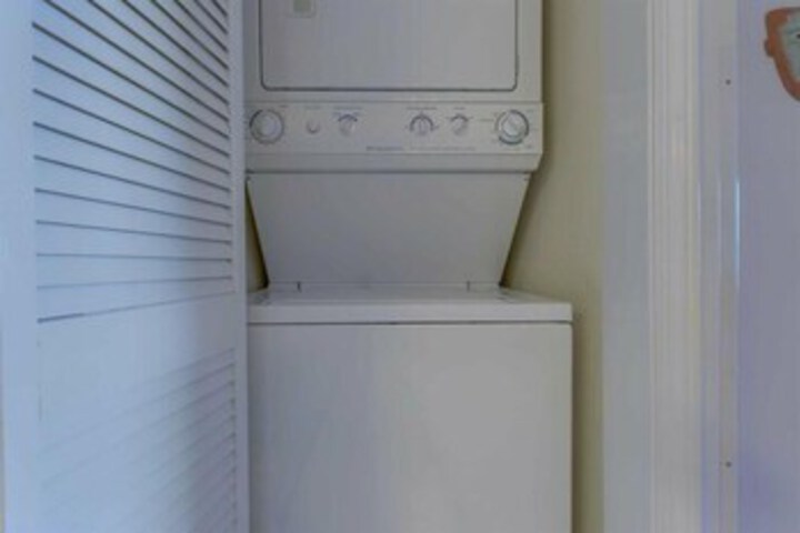 Laundry 44 of 151