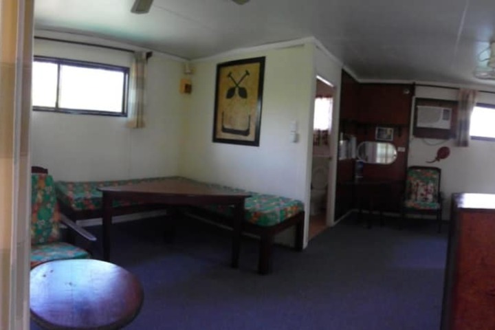 Room 8 of 12