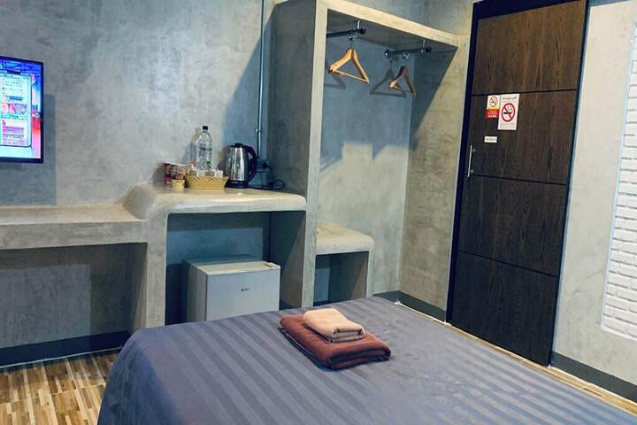 Room 46 of 95