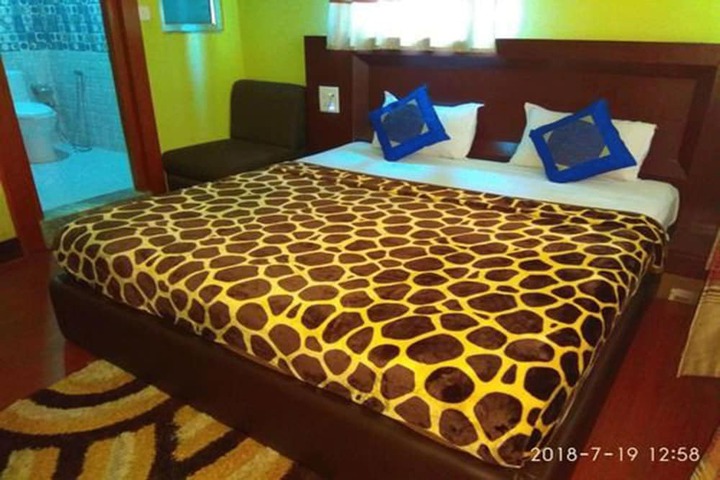Room 3 of 11