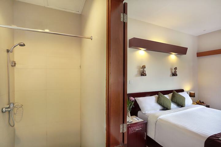Room 16 of 65