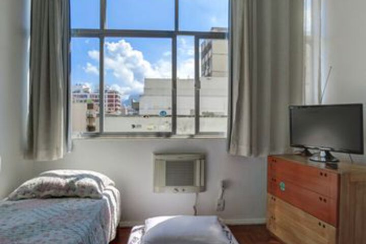 Room 11 of 22