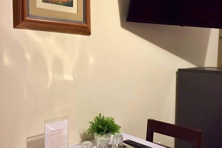 Room 50 of 86