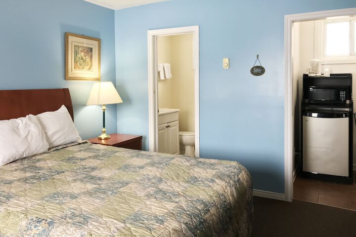 Room 4 of 55