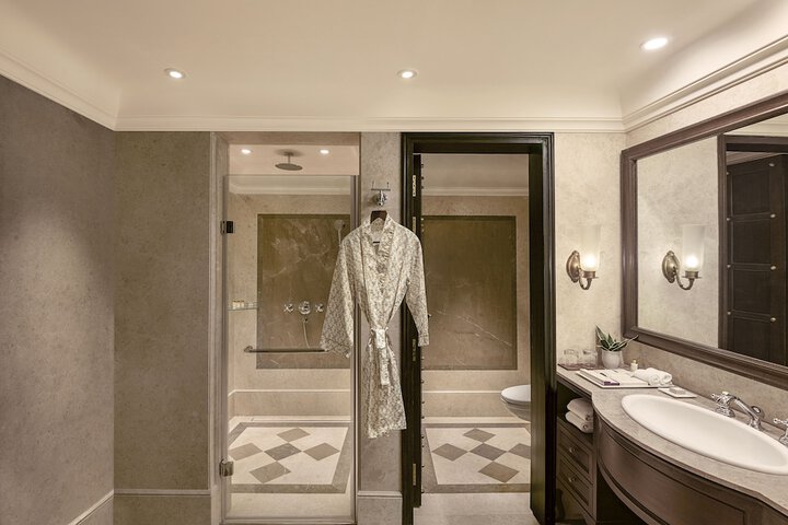 Room 25 of 79