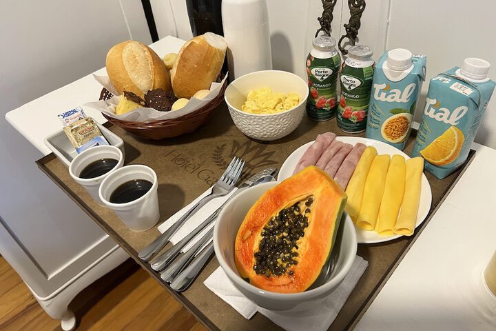 Breakfast/Coffee Service 75 of 126