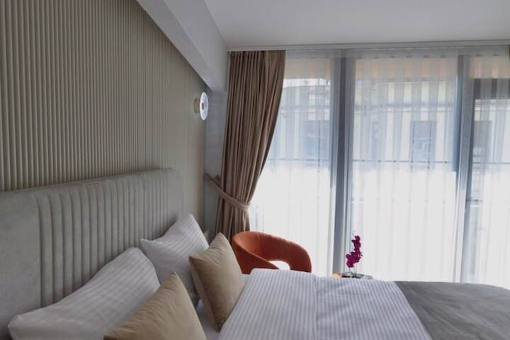 Room 26 of 47
