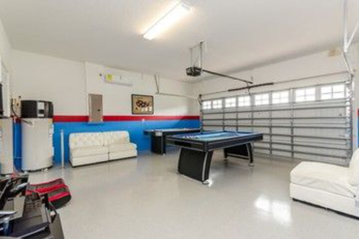 Room 18 of 25