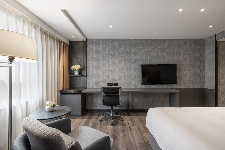 Room 12 of 35
