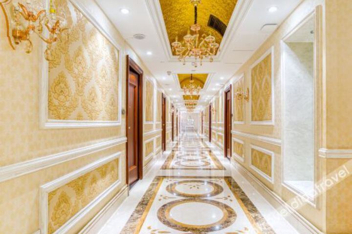 Hotel Interior 7 of 18