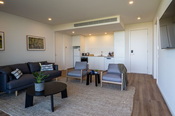 Room 8 of 18