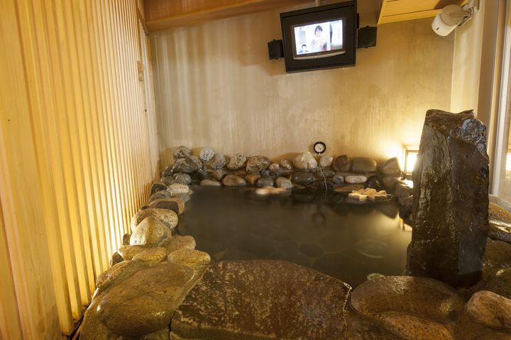 Spa 25 of 57