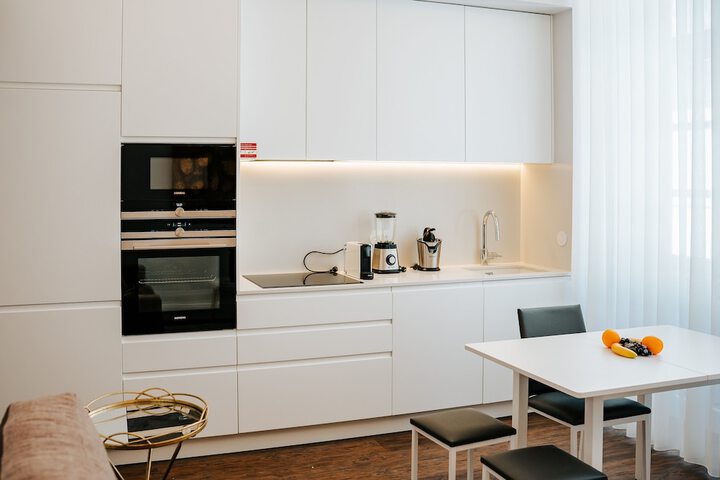 Room 2 of 17