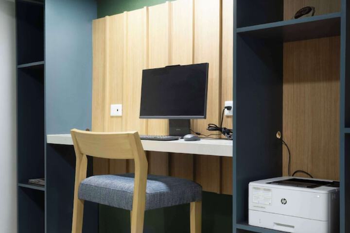 Business Center 123 of 129