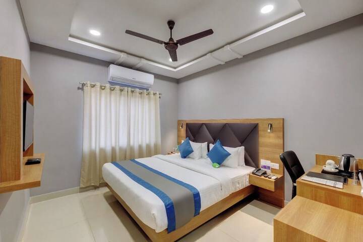 Room 6 of 19
