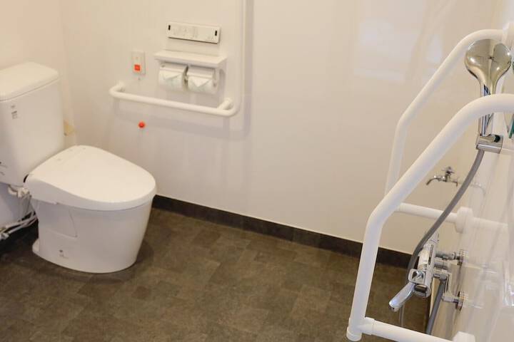 Room 12 of 22