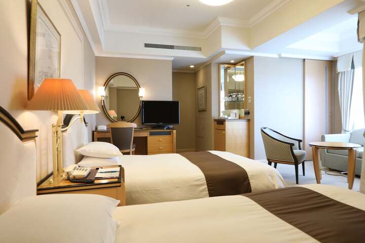 Room 10 of 40