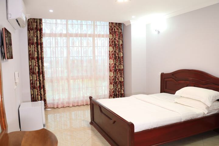 Room 10 of 40
