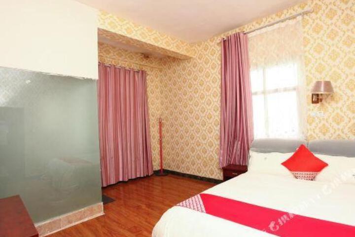 Zongqiong Hotel (Guandu ancient town store)