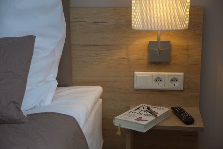 Room 6 of 50