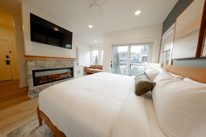 Room 3 of 25