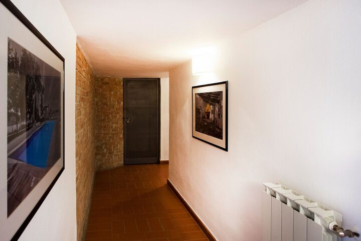 Room 60 of 143