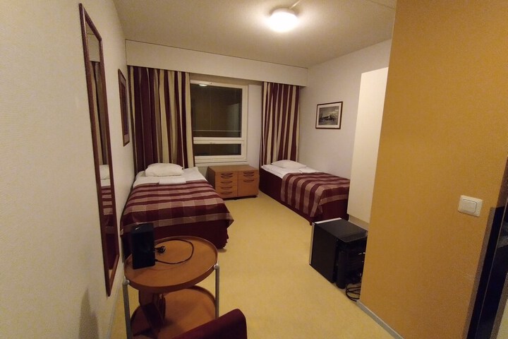 Room 9 of 31
