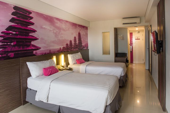 Room 13 of 25