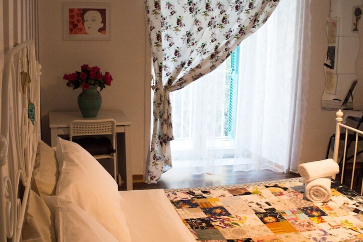 Room 6 of 29