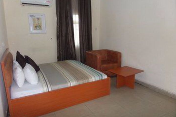 Room 7 of 43