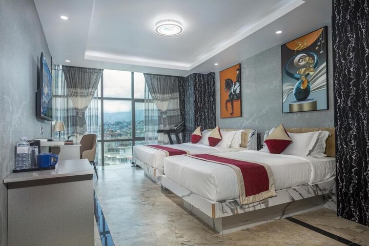 Room 8 of 26