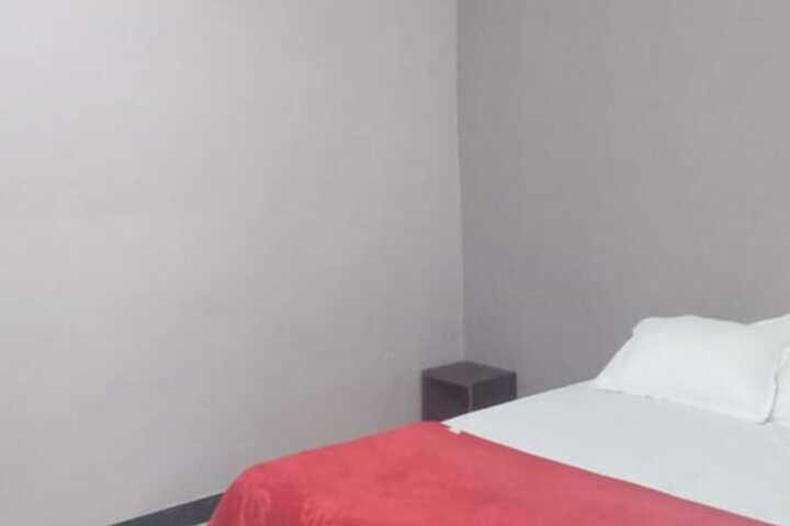 Room 4 of 24