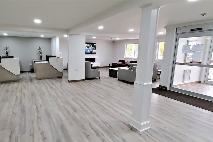 Hotel Interior 11 of 38