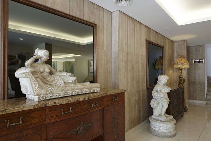 Lobby Photos