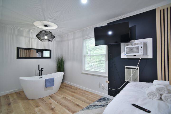 Room 100 of 124