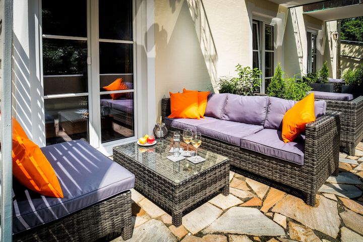 Sundeck 30 of 32