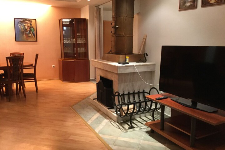 Room 16 of 46