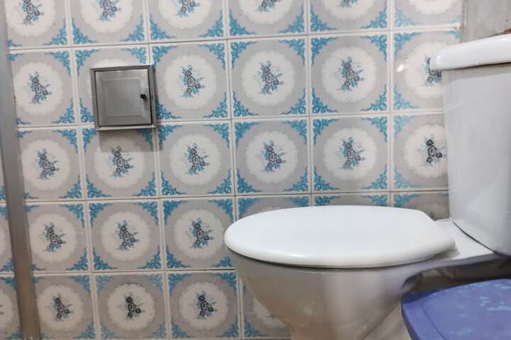 Room 10 of 116