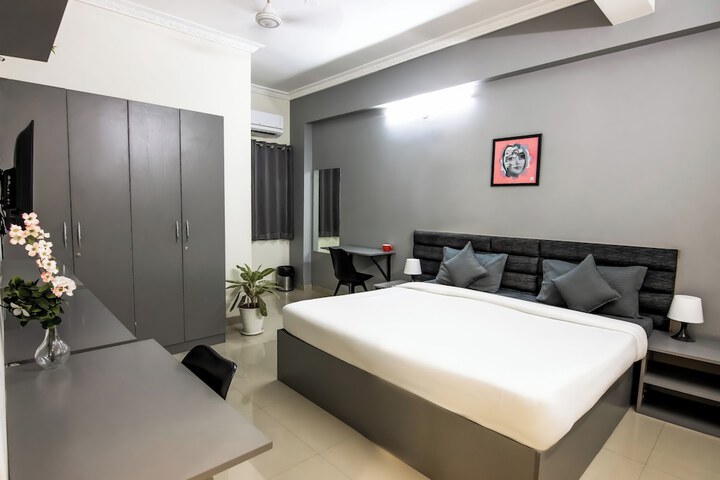 Room 6 of 19