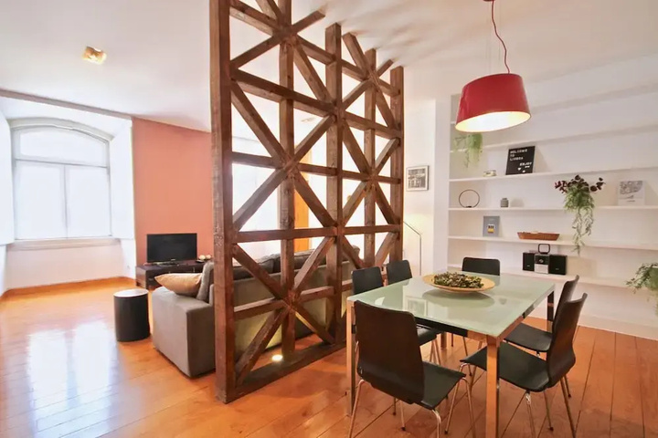 Dining 12 of 15