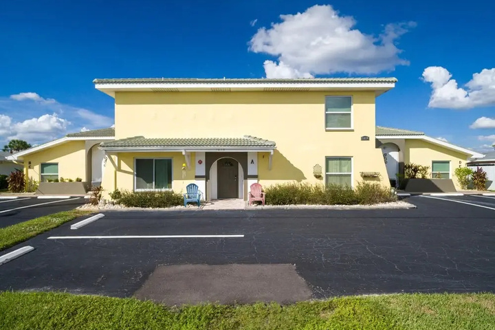 Image of Gulf Access #E 2-bedroom w / Heated Pool