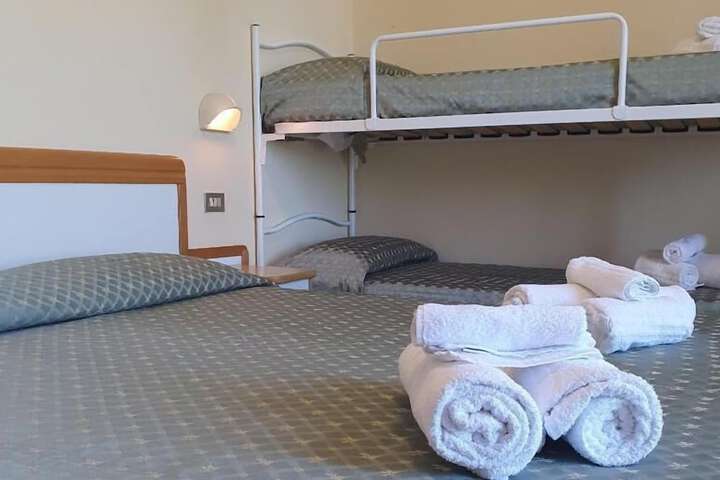 Room 4 of 26