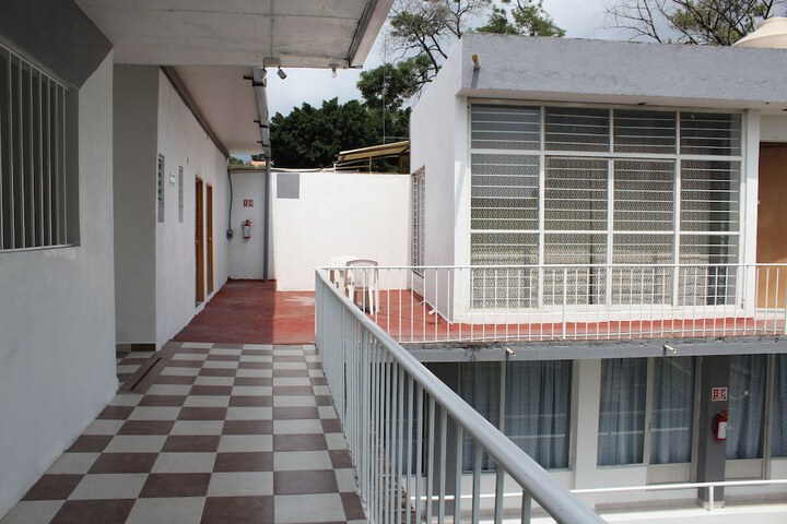 Ballroom/Hall 18 of 25