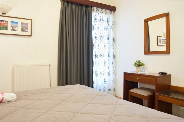 Room 42 of 85