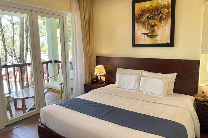 Room 30 of 74