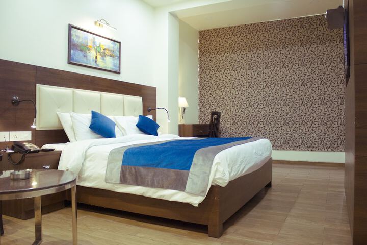 Room 28 of 52