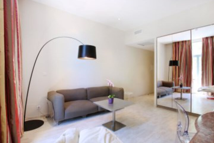 Room 21 of 41