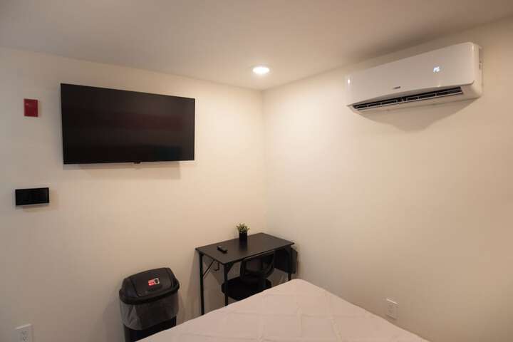 Room 21 of 126