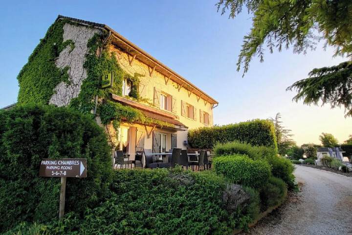 Hôtel Parc Adélie in Montagny-les-Beaune